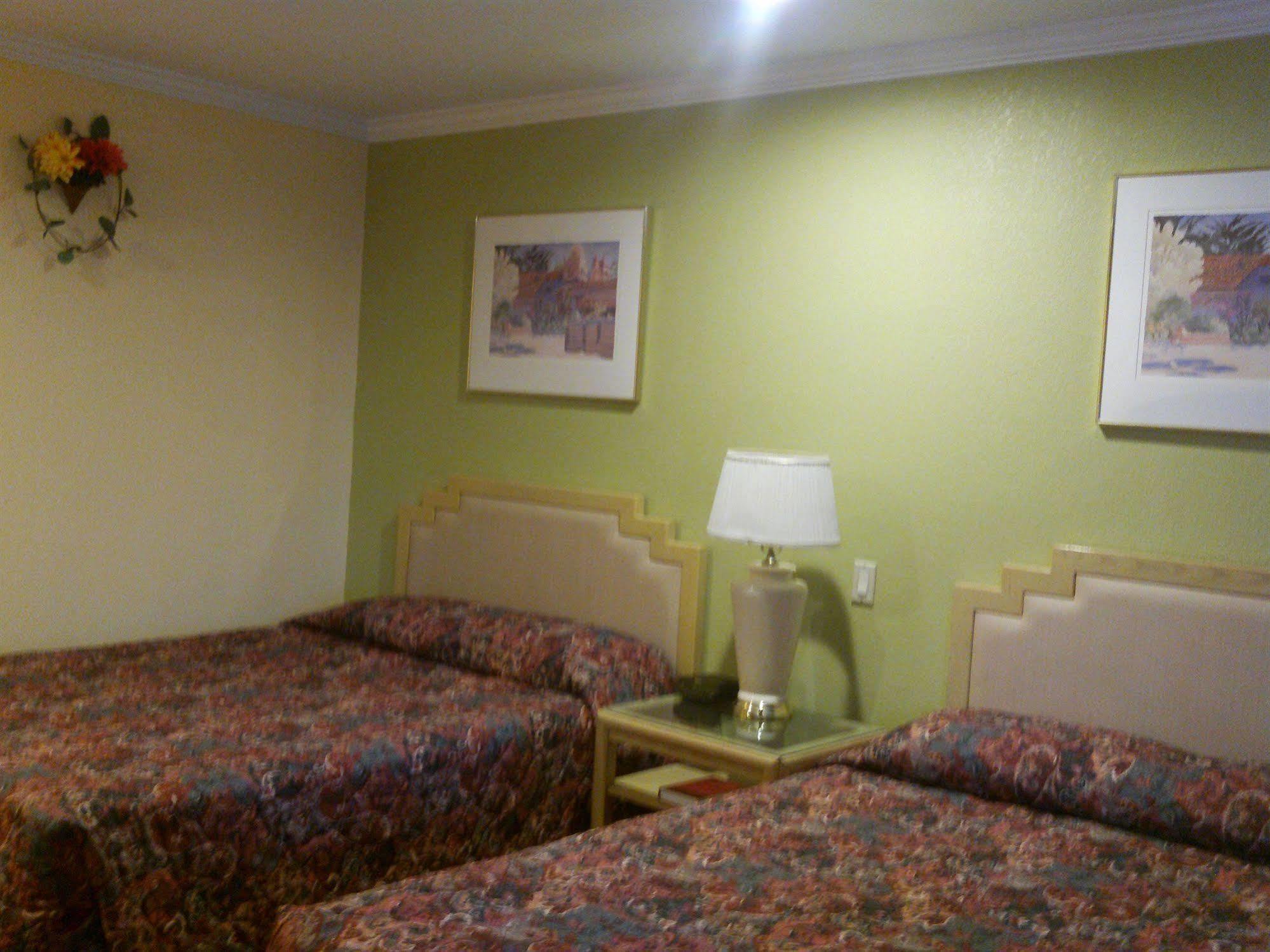 Sunstar Inn Los Banos Exterior foto